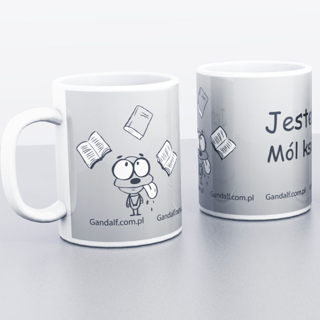 KUBEK GORĄCEJ HERBATY I KAŻDA KSIĄŻKA JEST NASZĄ ULUBIONĄ